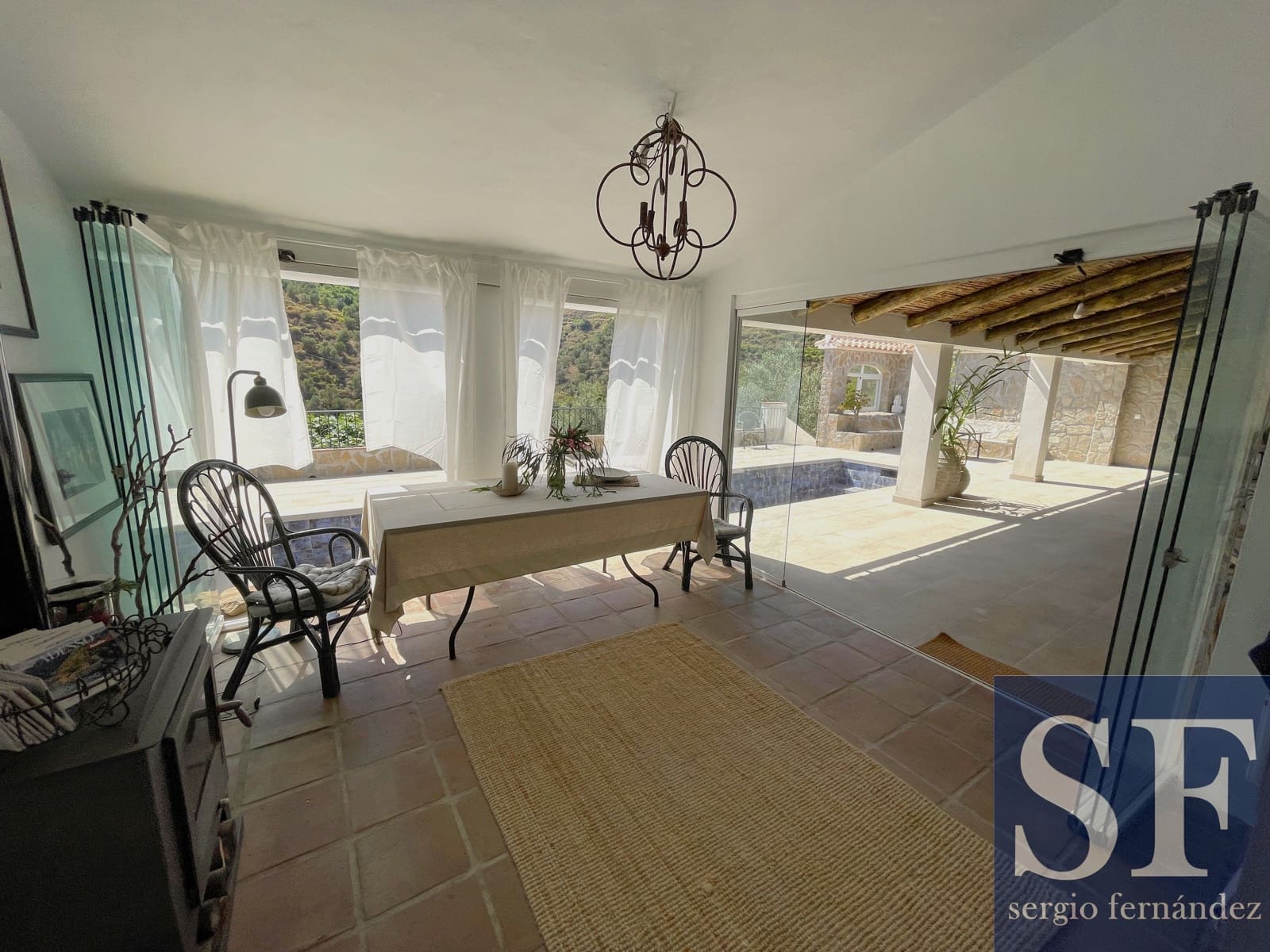 Chalet de 3 habitaciones en Cómpeta en venta con piscina - 1.100.000 € (Ref: 9925090)