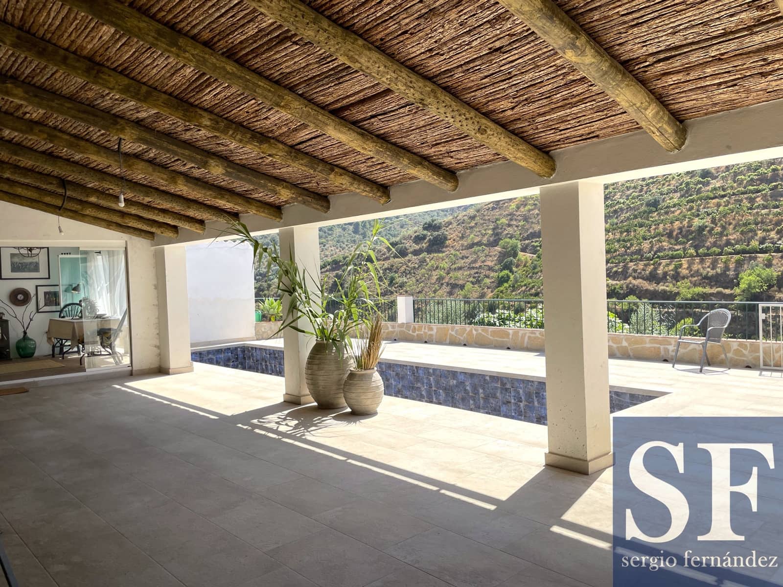 Chalet de 3 habitaciones en Cómpeta en venta con piscina - 1.100.000 € (Ref: 9925090)