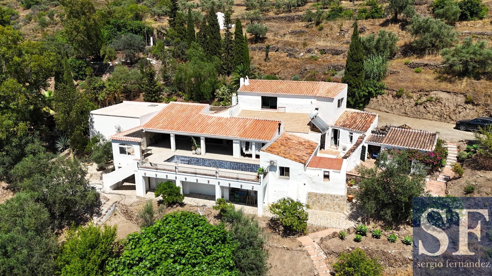 Chalet de 3 habitaciones en Cómpeta en venta con piscina - 1.100.000 € (Ref: 9925090)