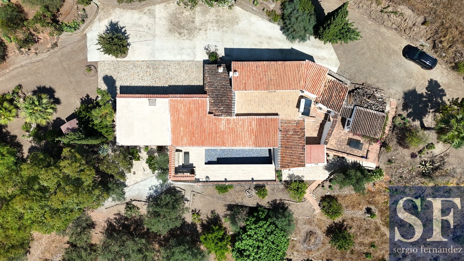 Chalet de 3 habitaciones en Cómpeta en venta con piscina - 1.100.000 € (Ref: 9925090)