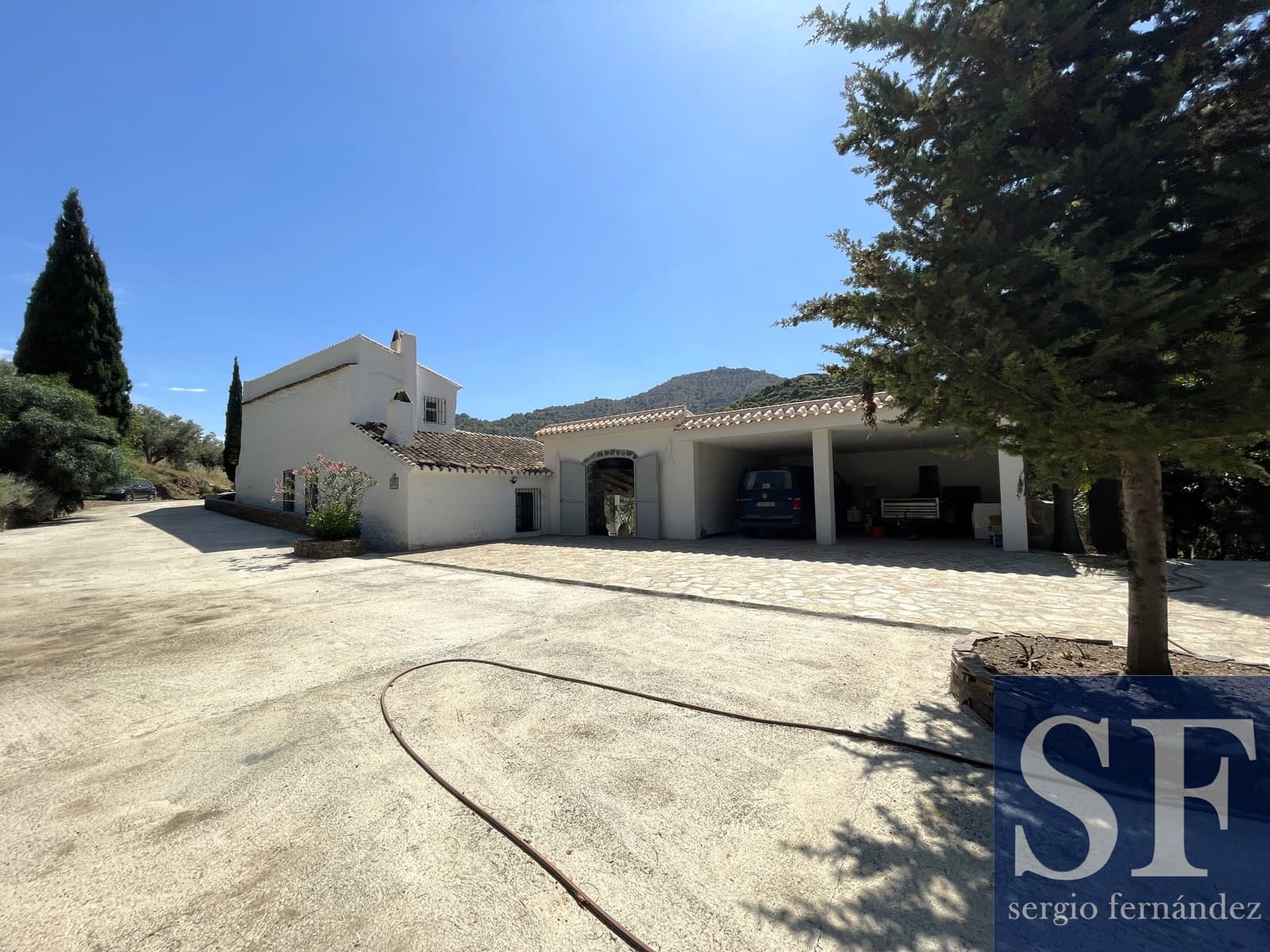 Chalet de 3 habitaciones en Cómpeta en venta con piscina - 1.100.000 € (Ref: 9925090)