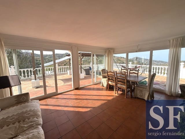 3 soveværelse Villa til salg i Archez med swimmingpool - € 479.000 (Ref: 9937109)