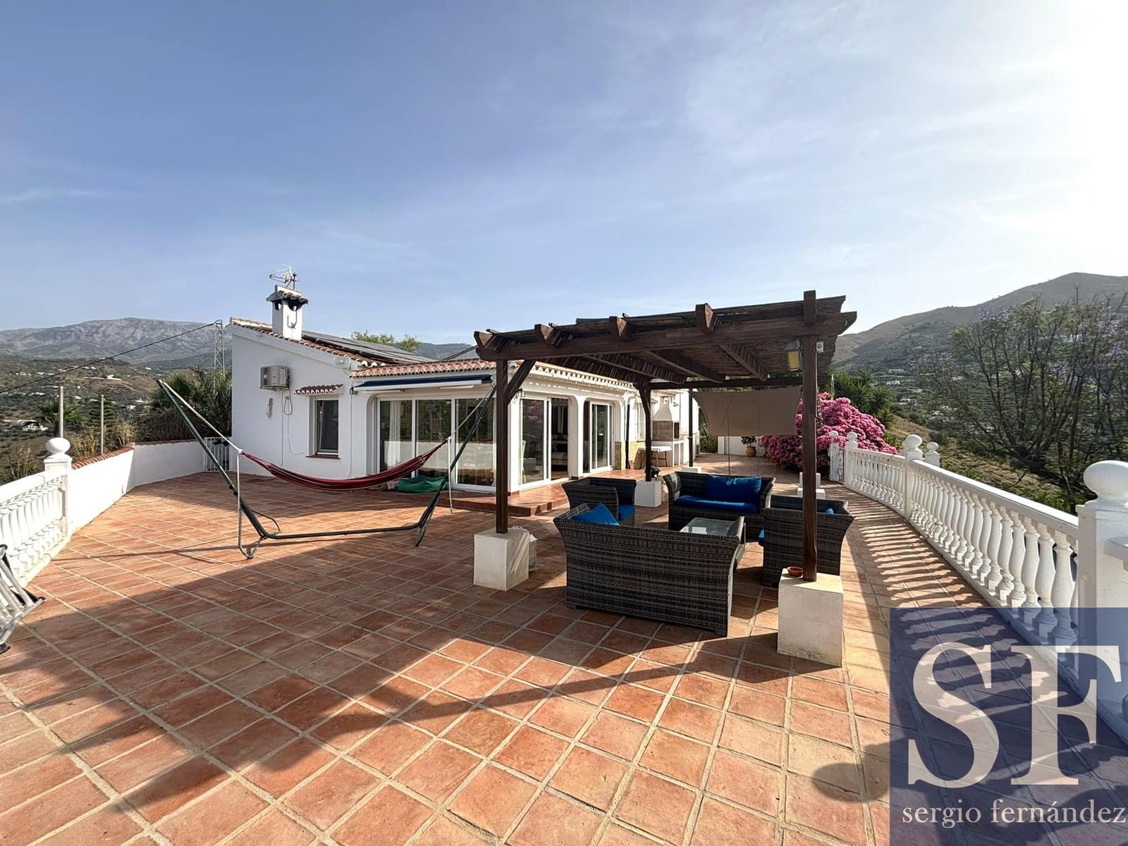 3 bedroom Villa for sale in Archez with pool - € 479,000 (Ref: 9937109)