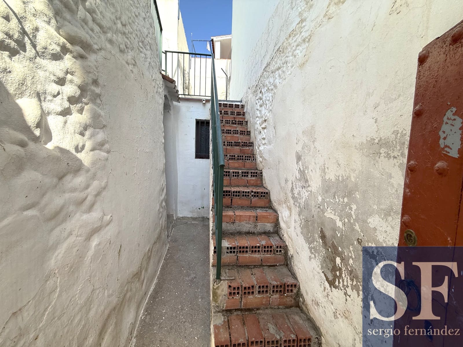 Casa de 2 habitaciones en Canillas de Albaida en venta - 78.000 € (Ref: 9941514)