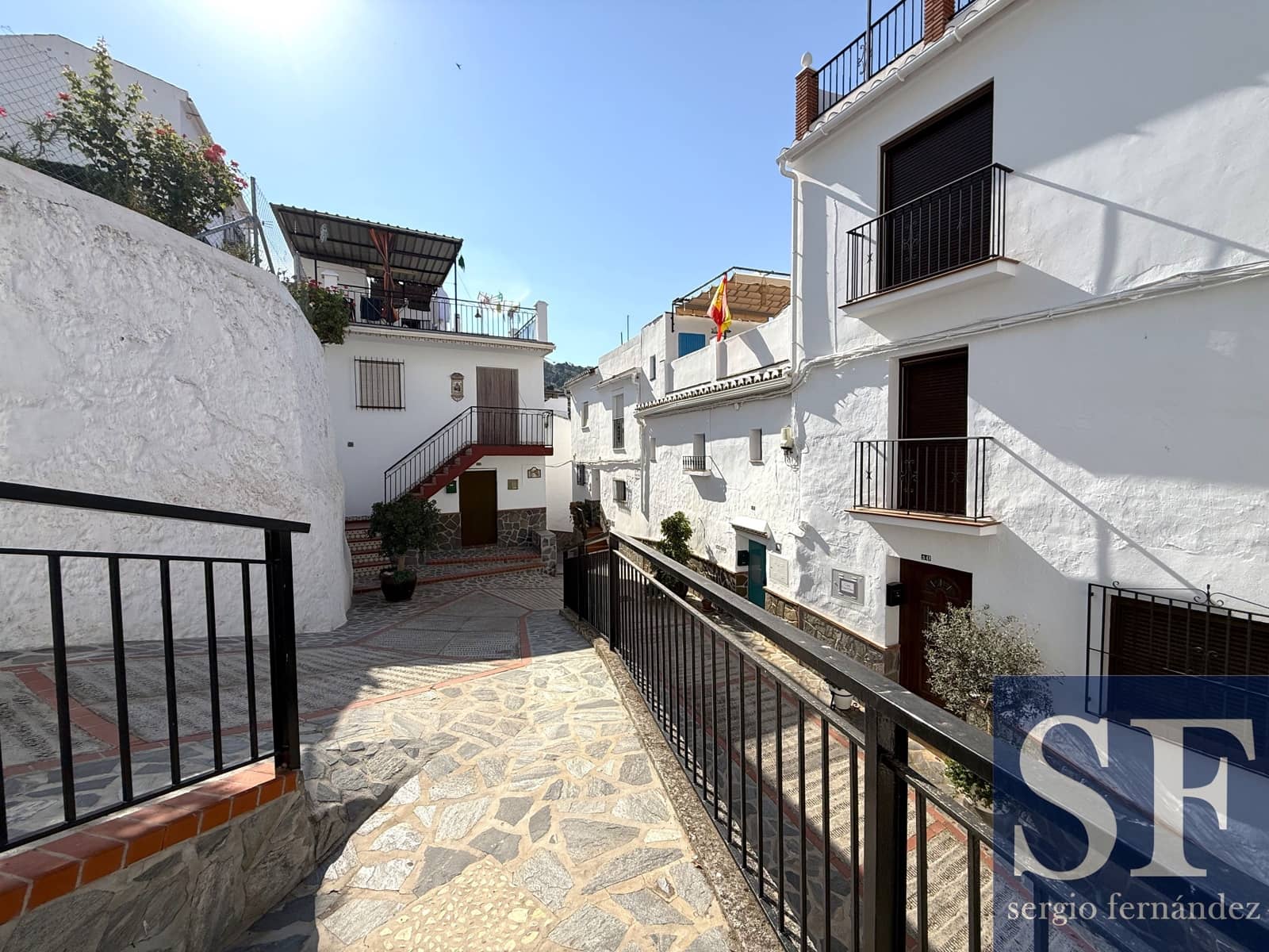 Casa de 2 habitaciones en Canillas de Albaida en venta - 78.000 € (Ref: 9941514)