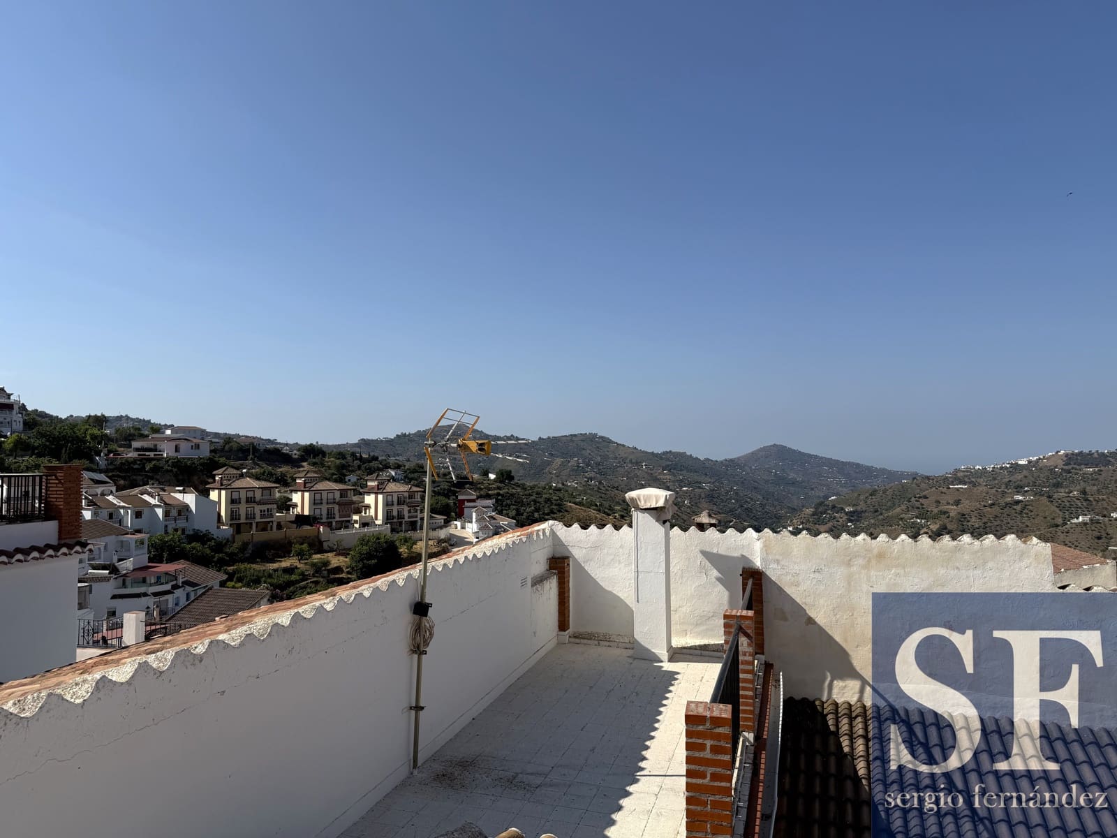 Casa de 2 habitaciones en Canillas de Albaida en venta - 78.000 € (Ref: 9941514)