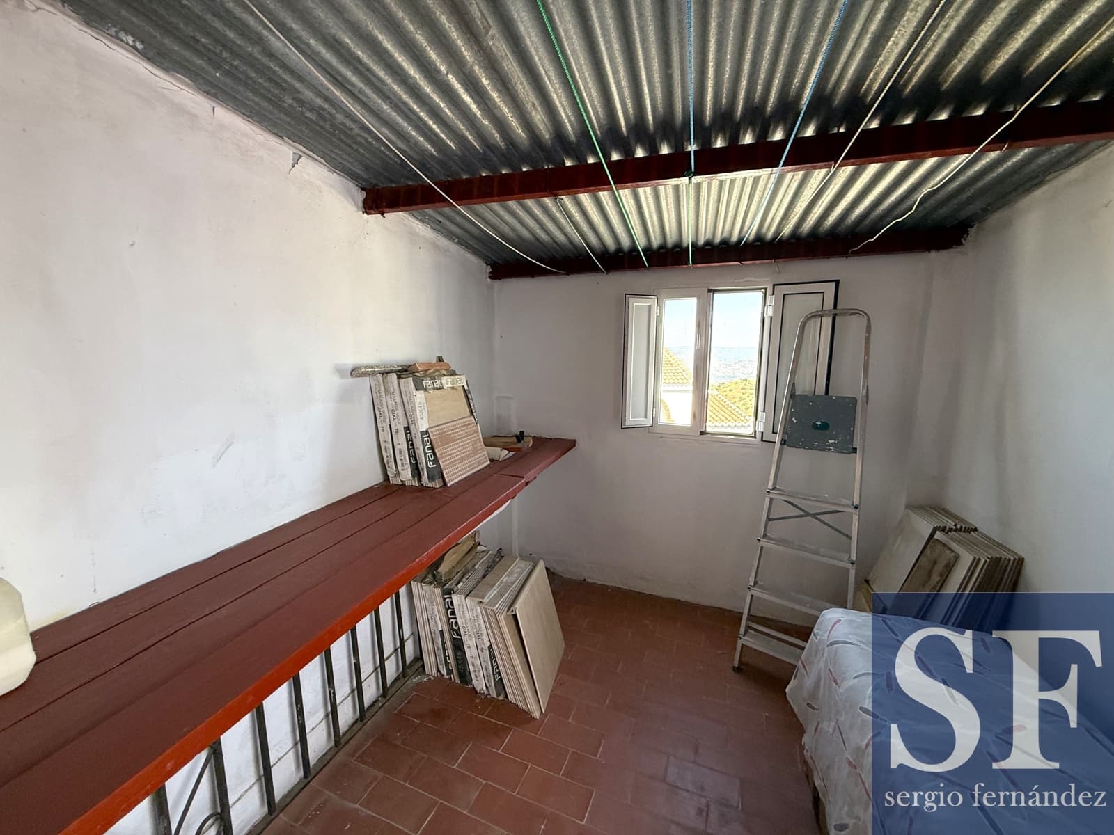 Casa de 5 habitaciones en Canillas de Aceituno en venta - 150.000 € (Ref: 9941516)