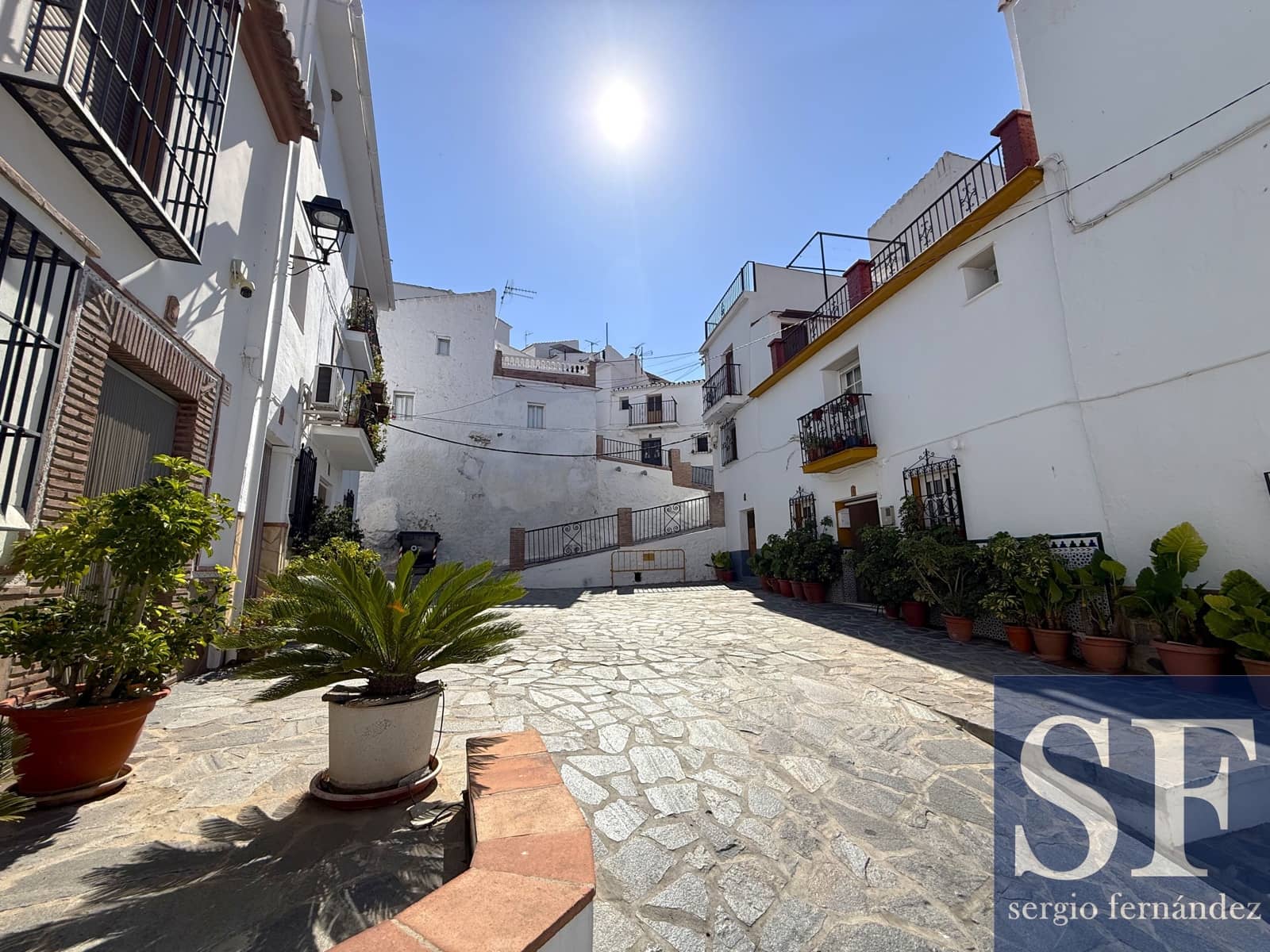 Casa de 5 habitaciones en Canillas de Aceituno en venta - 150.000 € (Ref: 9941516)