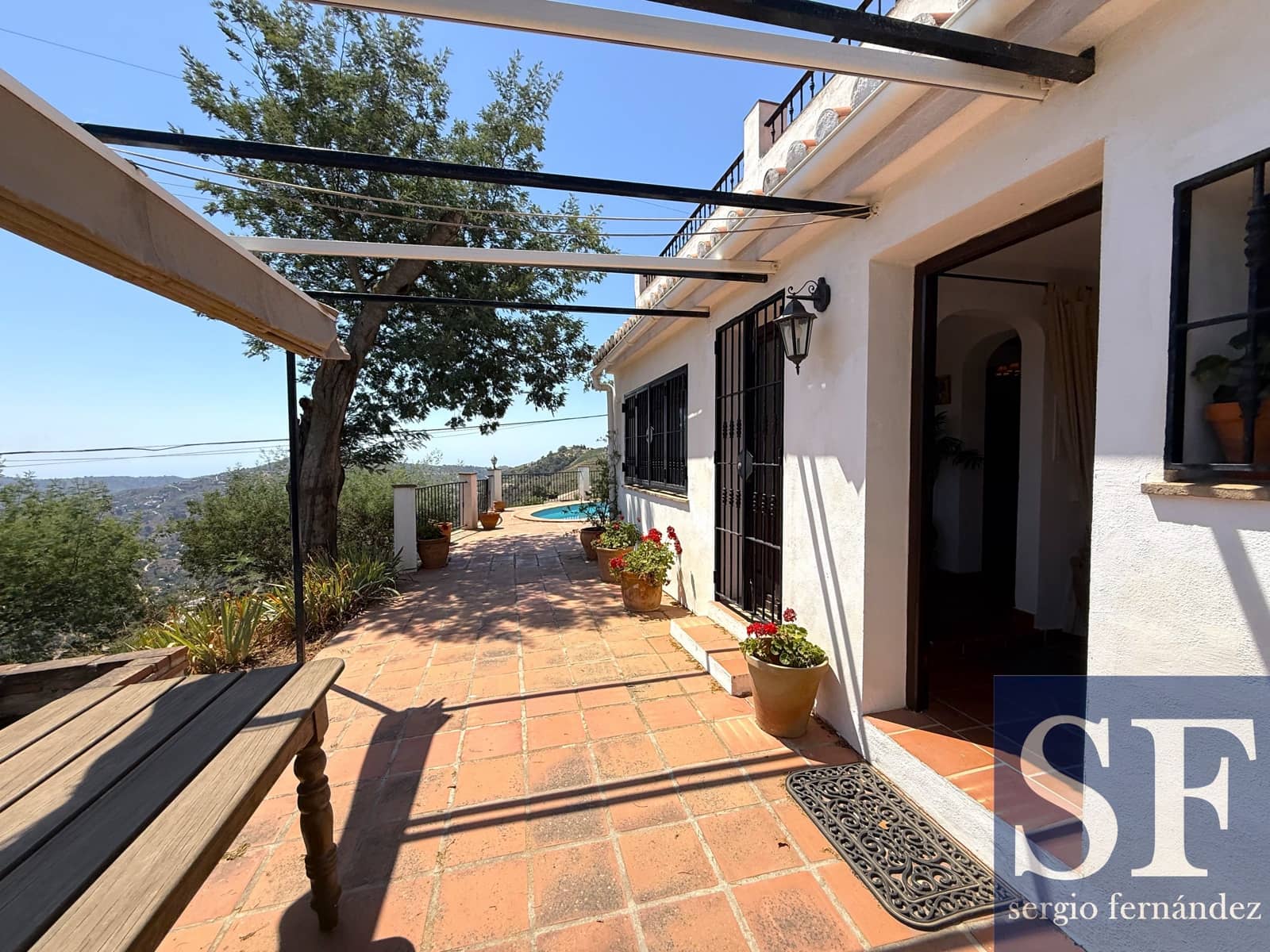 2 soveværelse Villa til salg i Competa med swimmingpool - € 330.000 (Ref: 9953212)