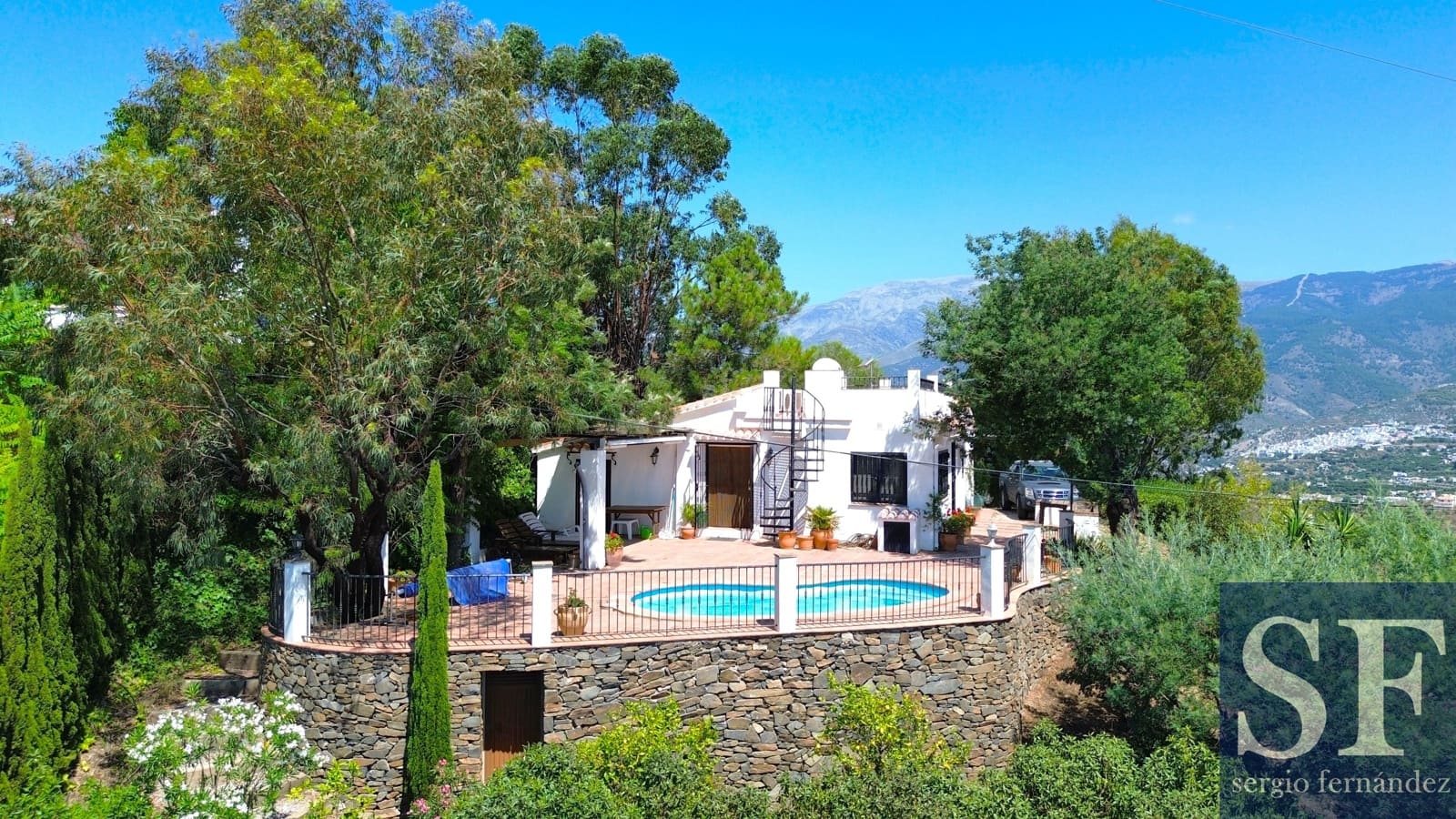 2 soveværelse Villa til salg i Competa med swimmingpool - € 330.000 (Ref: 9953212)