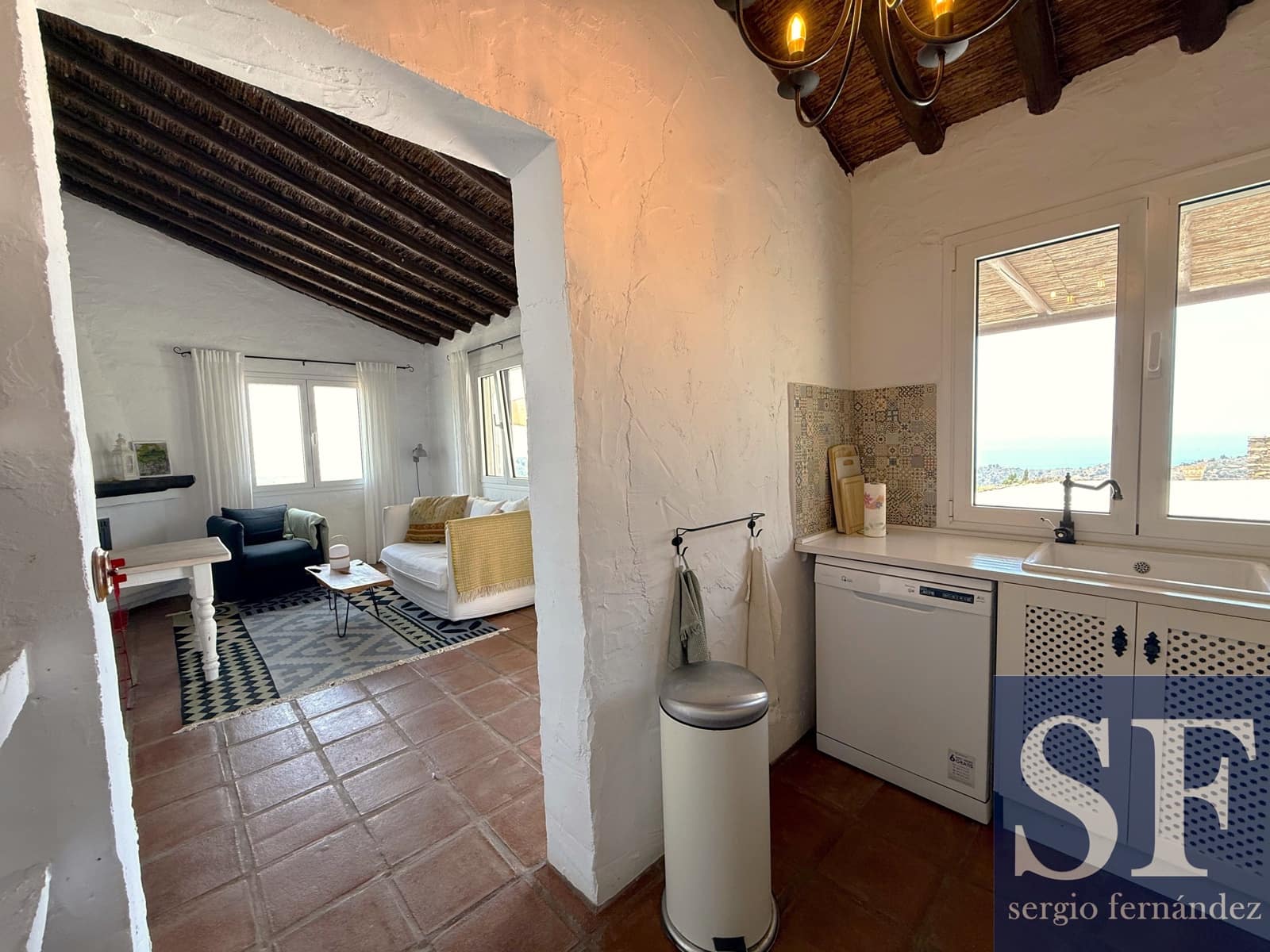 2 soveværelse Villa til salg i Competa med swimmingpool garage - € 349.000 (Ref: 9965793)