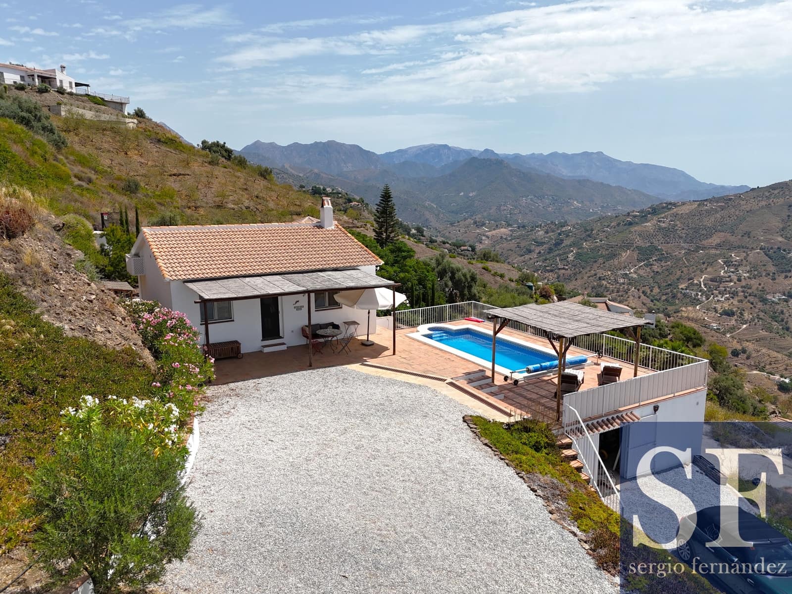 2 soveværelse Villa til salg i Competa med swimmingpool garage - € 349.000 (Ref: 9965793)