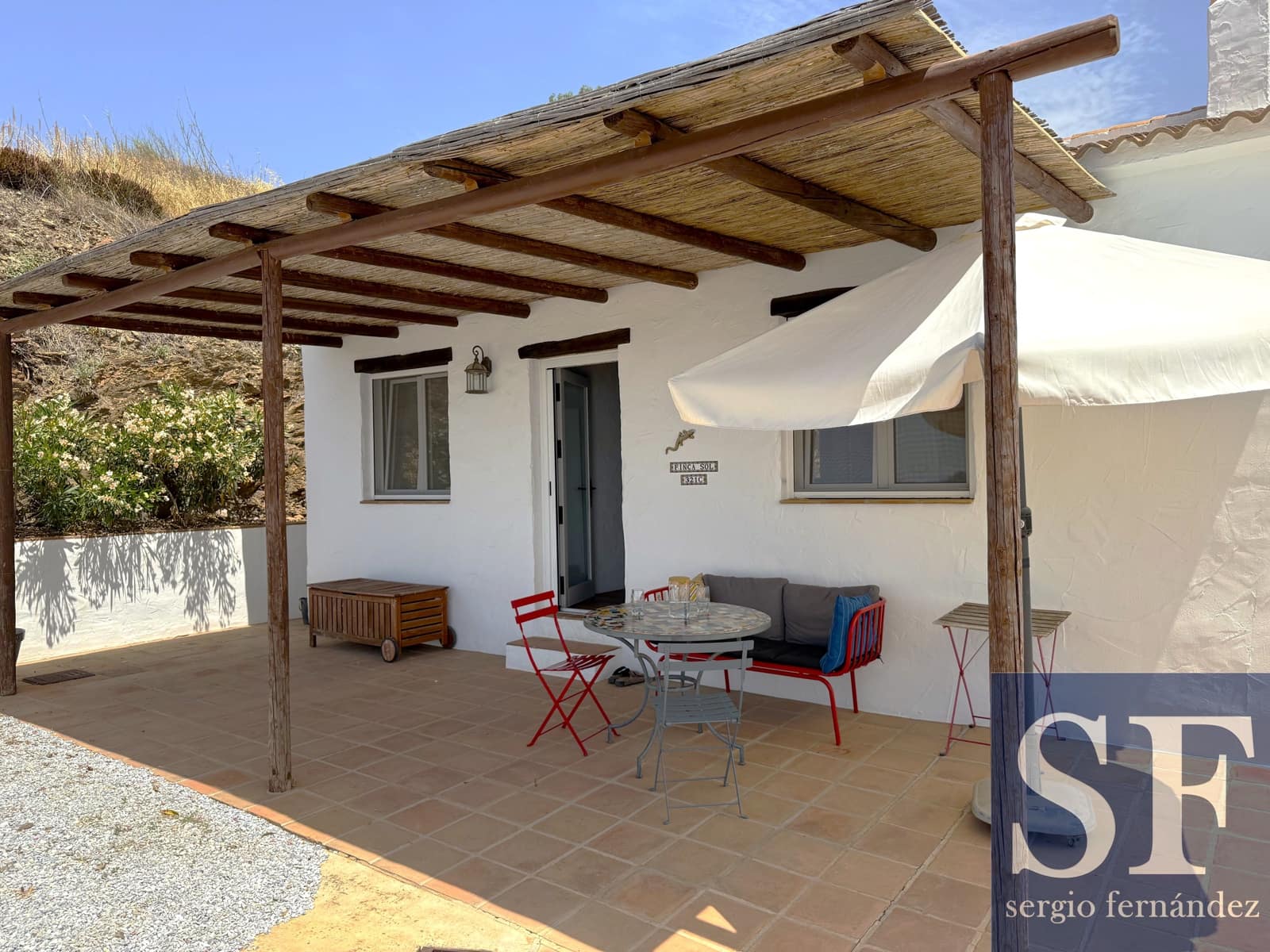 2 soveværelse Villa til salg i Competa med swimmingpool garage - € 349.000 (Ref: 9965793)