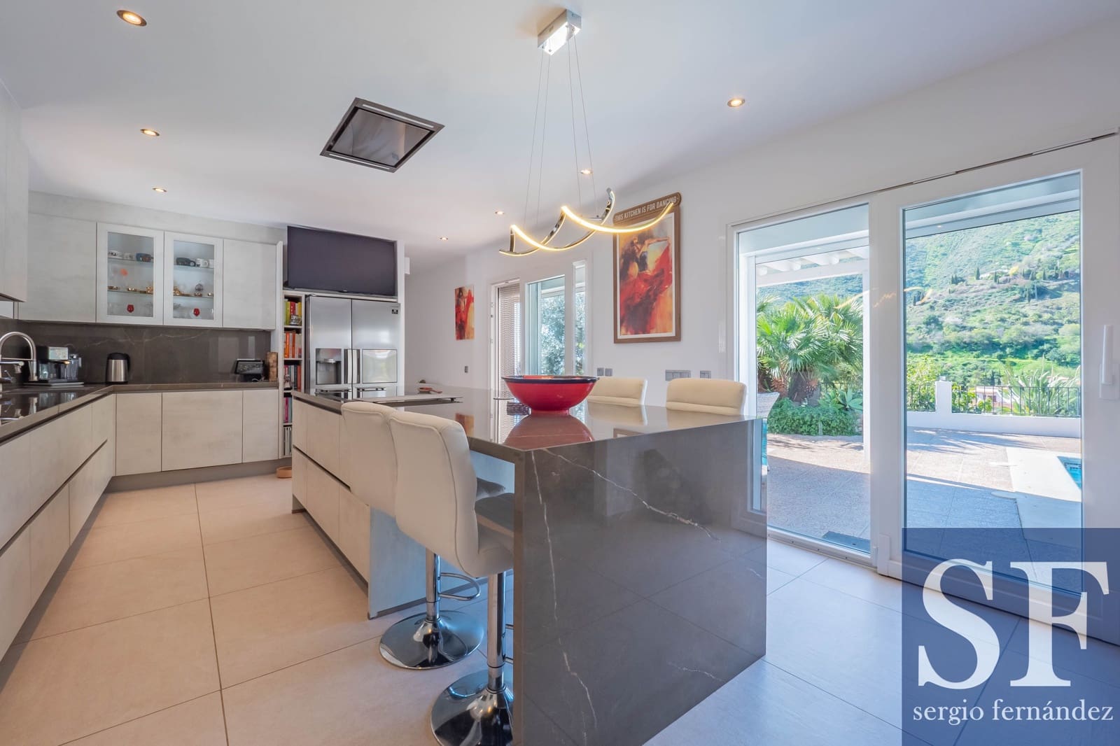 3 Zimmer Villa zu verkaufen in Arenas mit Pool - 730.000 € (Ref: 9999276)