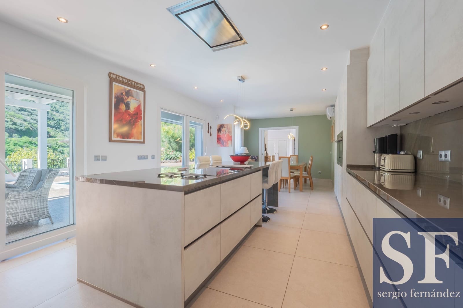 3 Zimmer Villa zu verkaufen in Arenas mit Pool - 730.000 € (Ref: 9999276)