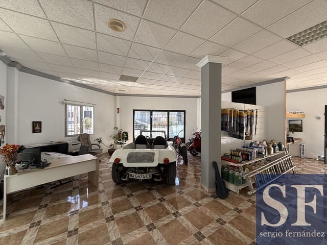 Entreprise de location de vacances à Cómpeta - 1 400 € (Ref: 9999277)