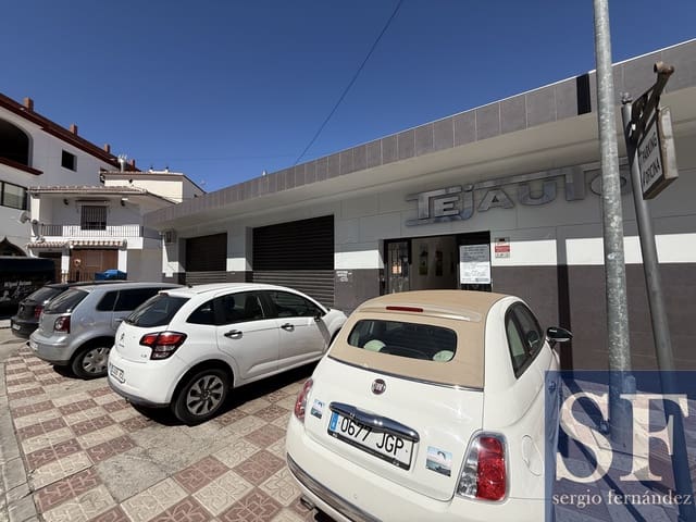 Entreprise de location de vacances à Cómpeta - 1 400 € (Ref: 9999277)