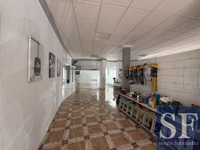 Entreprise de location de vacances à Cómpeta - 1 400 € (Ref: 9999277)