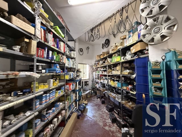 Entreprise de location de vacances à Cómpeta - 2 000 € (Ref: 9999278)