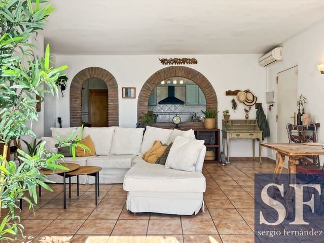 4 chambre Villa/Maison à vendre à Cómpeta avec piscine - 425 000 € (Ref: 9999279)