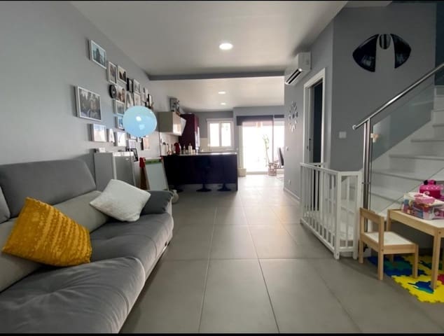 2 bedroom Terraced Villa for rent in San Bartolomé de Tirajana - € 1,700 (Ref: 10021048)