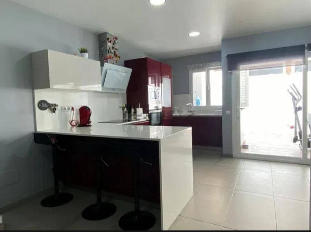 2 camera da letto Villetta a Schiera da affittare in San Bartolome de Tirajana con garage - 1.700 € (Rif: 10021048)