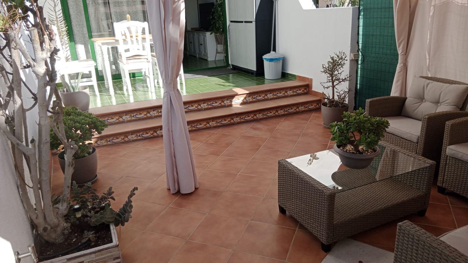 1 sovrum Lägenhet att hyra i Sonneland med pool - 1 100 € (Ref: 10129363)