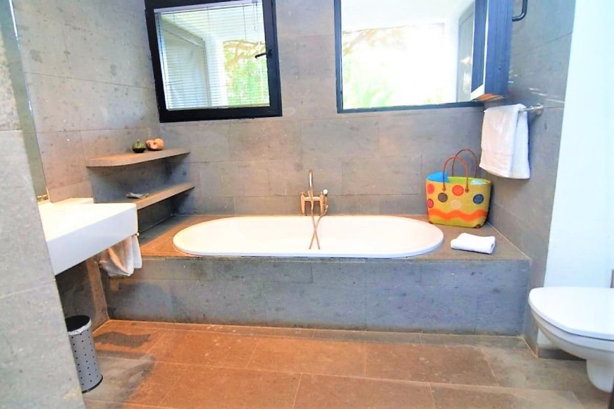 12 sovrum Villa till salu i Monte Leon med pool - 6 900 000 € (Ref: 5040393)