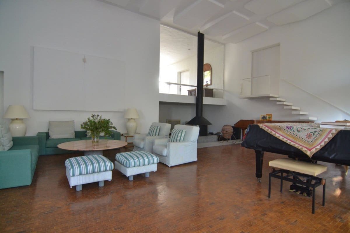 12 soverom Hotell til salgs i Monte Leon med svømmebasseng - € 6 900 000 (Ref: 5040481)