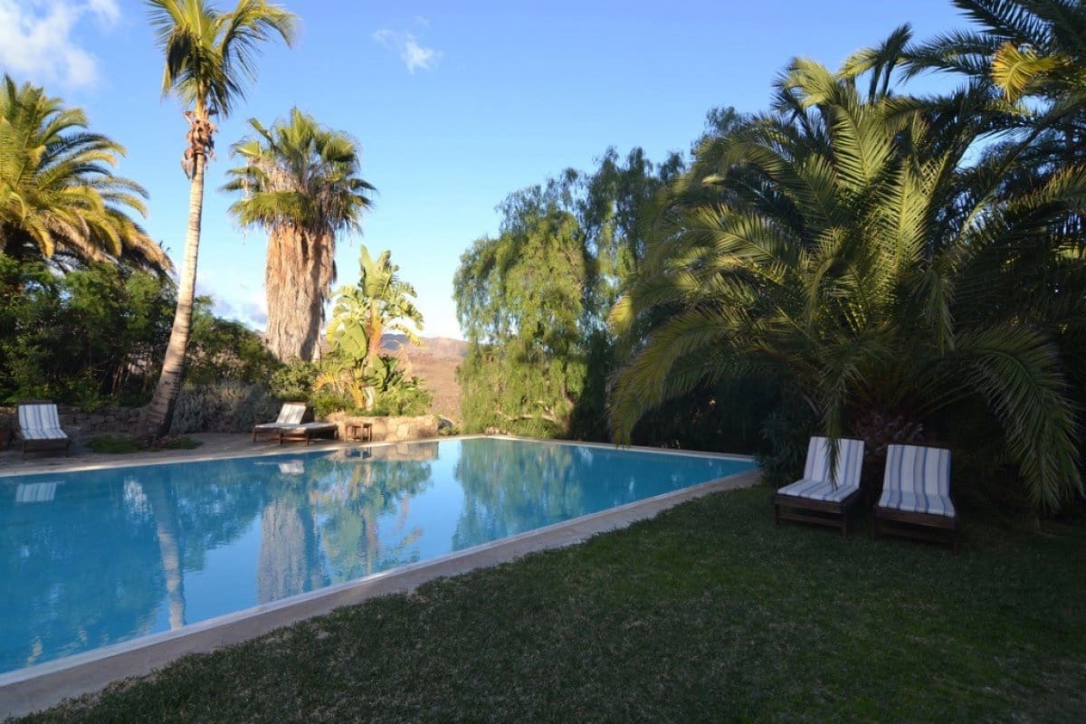 12 soverom Hotell til salgs i Monte Leon med svømmebasseng - € 6 900 000 (Ref: 5040481)