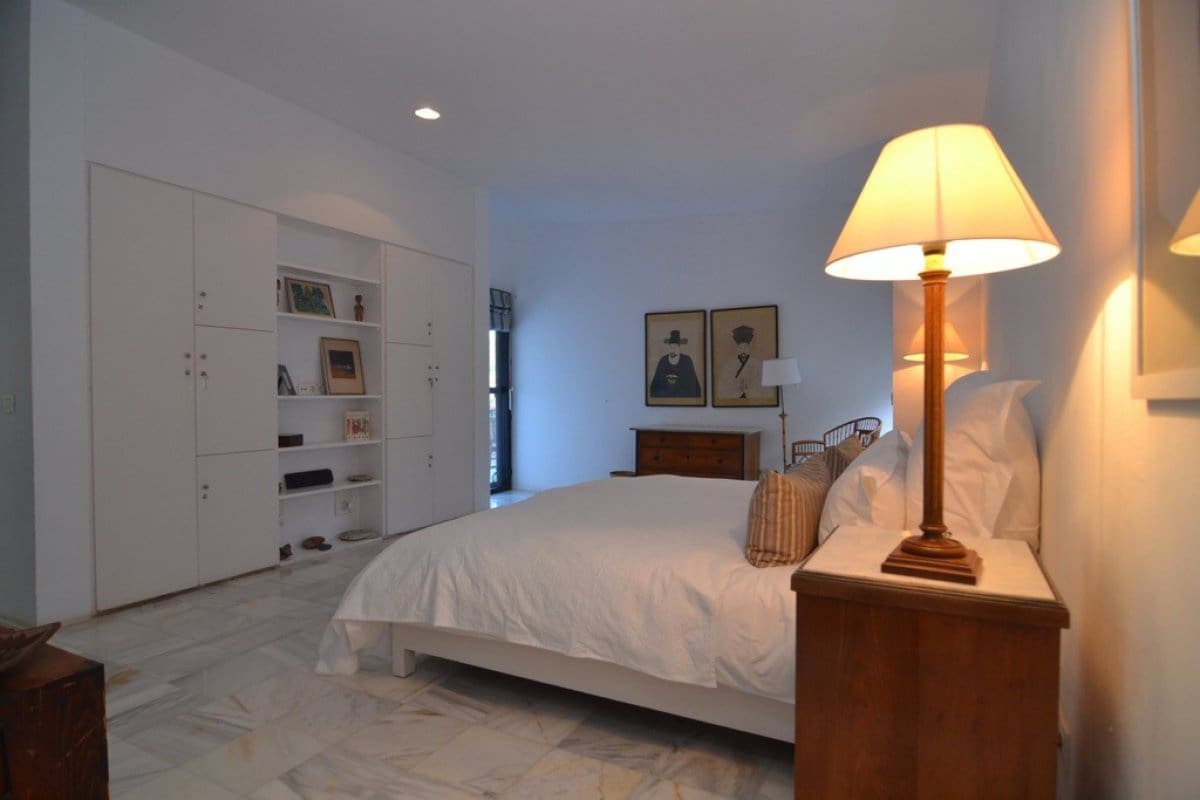 12 soverom Hotell til salgs i Monte Leon med svømmebasseng - € 6 900 000 (Ref: 5040481)