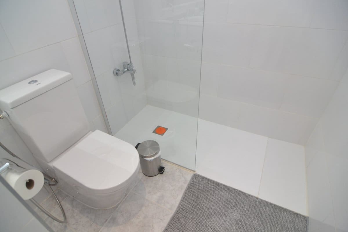2 sovrum Lägenhet att hyra i Sonneland med pool - 1 500 € (Ref: 5583629)