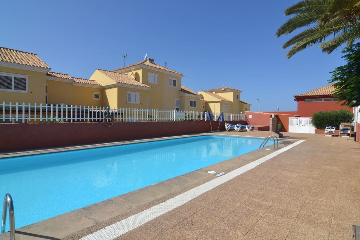 2 sovrum Lägenhet att hyra i Sonneland med pool - 1 500 € (Ref: 5583629)