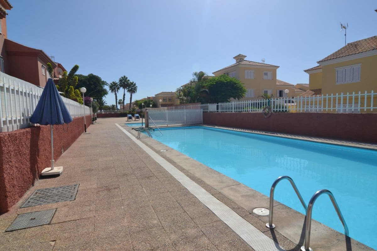 2 sovrum Lägenhet att hyra i Sonneland med pool - 1 500 € (Ref: 5583629)