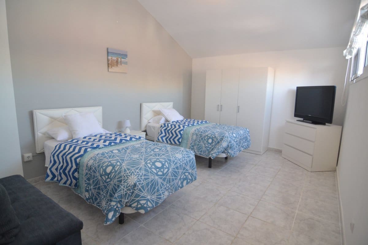 2 sovrum Lägenhet att hyra i Sonneland med pool - 1 500 € (Ref: 5583629)