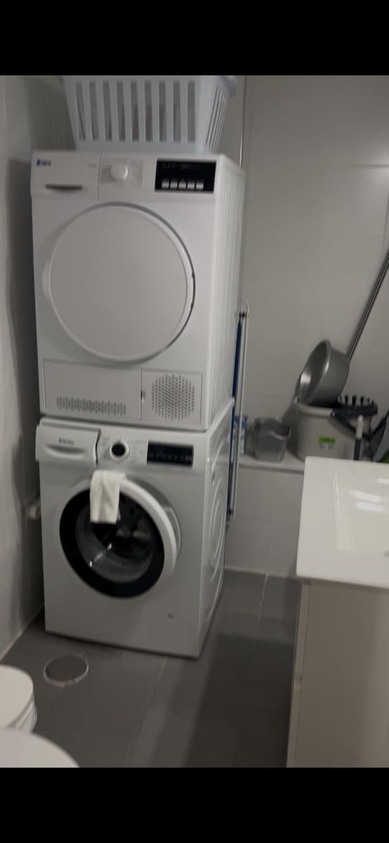 2 sovrum Lägenhet att hyra i Sonneland med pool - 1 500 € (Ref: 5583629)