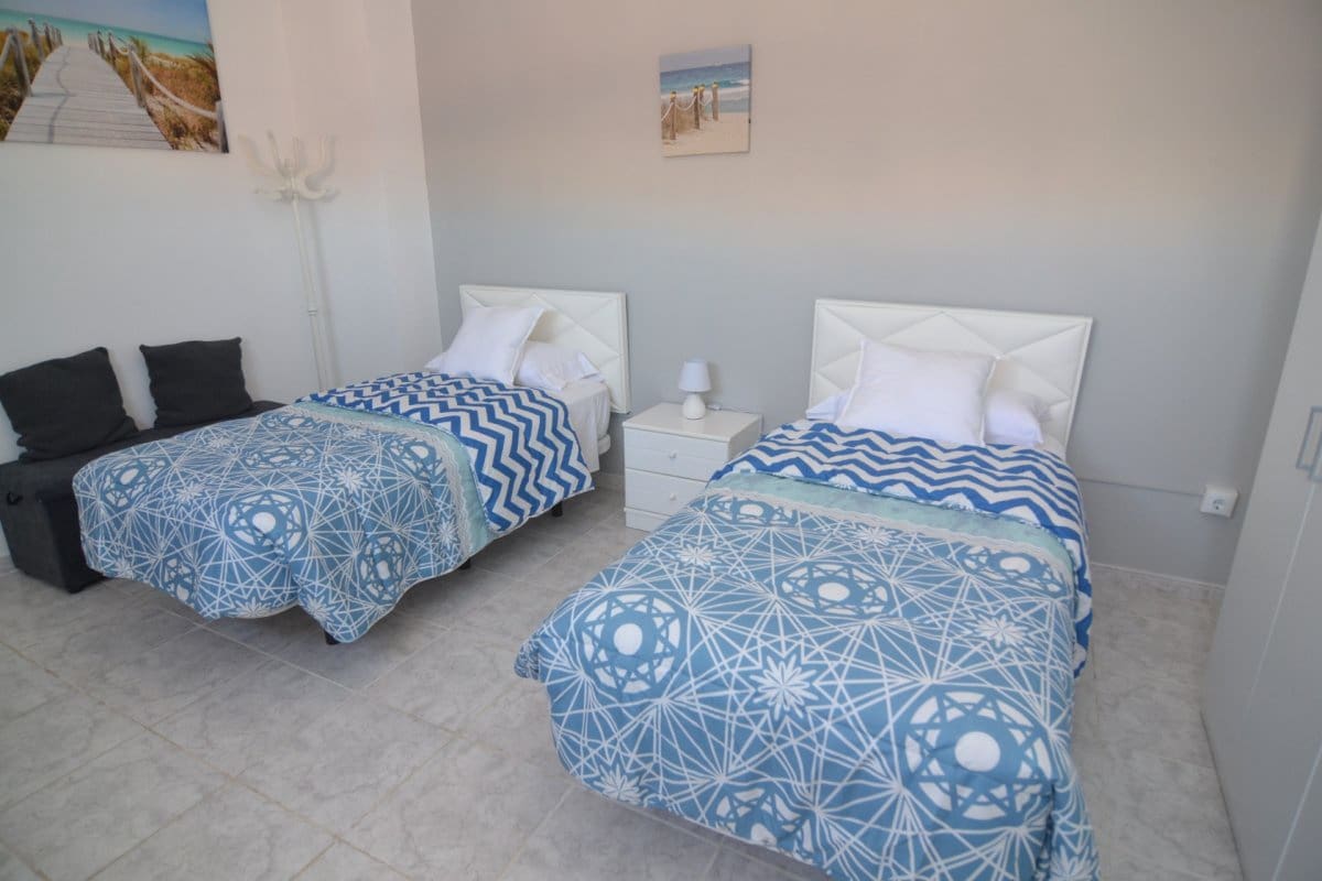 2 sovrum Lägenhet att hyra i Sonneland med pool - 1 500 € (Ref: 5583629)