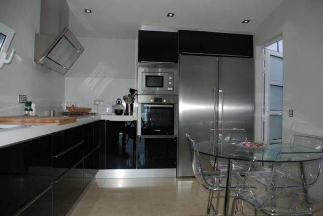 2 chambre Bungalow à vendre à Playa del Inglés, San Bartolomé de Tirajana avec piscine - 599 900 € (Ref: 6190165)