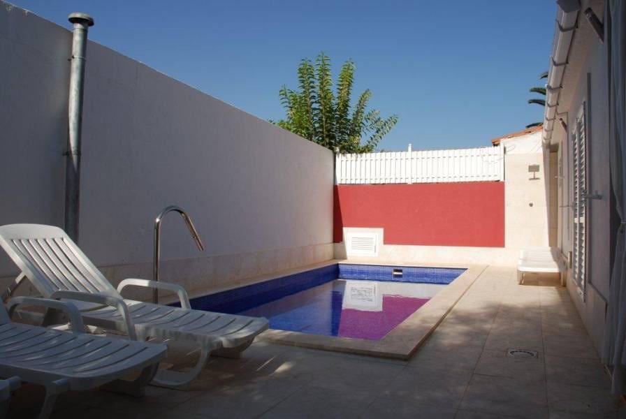 2 bedroom Bungalow for sale in Playa del Ingles with pool - € 599,900 (Ref: 6190165)