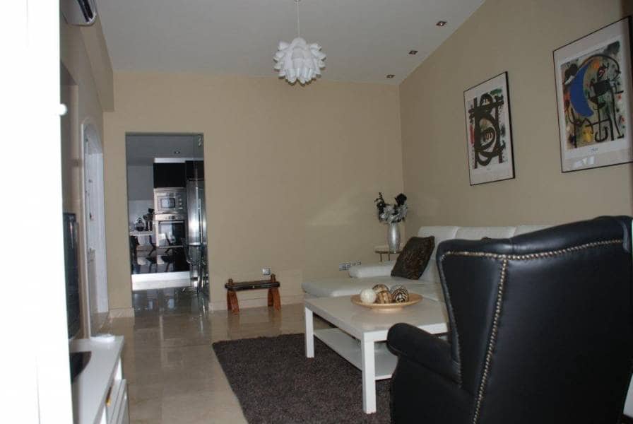 2 bedroom Bungalow for sale in Playa del Ingles with pool - € 599,900 (Ref: 6190165)