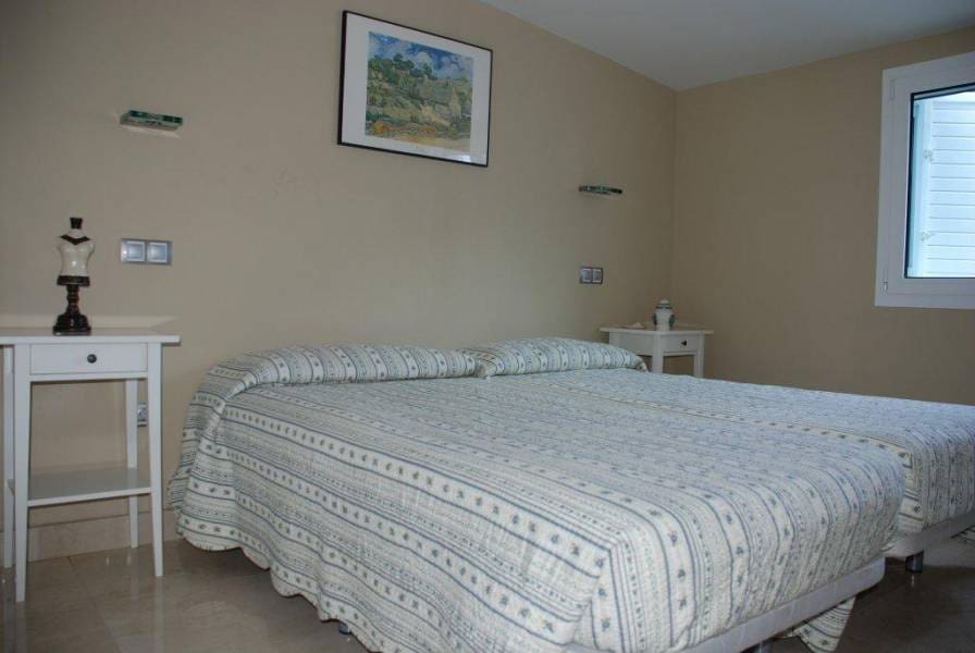 2 bedroom Bungalow for sale in Playa del Ingles with pool - € 599,900 (Ref: 6190165)