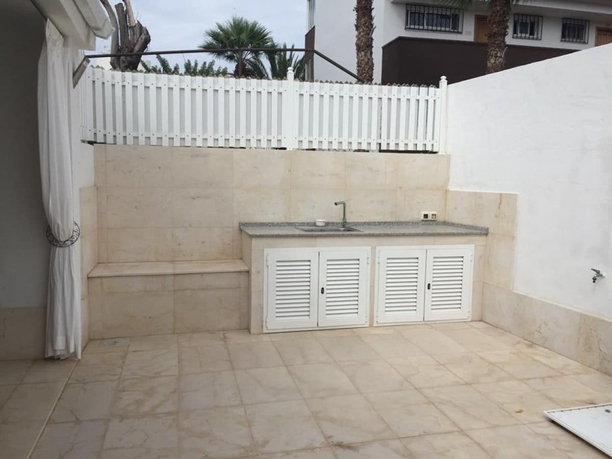 2 bedroom Bungalow for sale in Playa del Ingles with pool - € 599,900 (Ref: 6190165)
