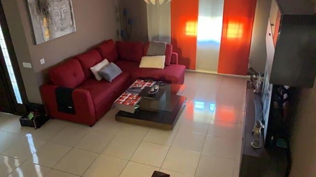 4 chambre Appartement à vendre à Vecindario, Santa Lucía de Tirajana avec garage - 345 000 € (Ref: 6990777)