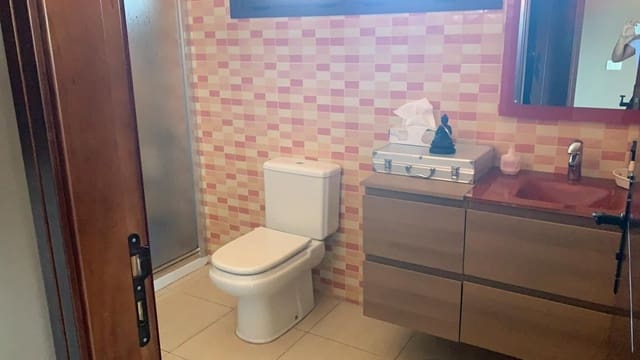 4 chambre Appartement à vendre à Vecindario, Santa Lucía de Tirajana avec garage - 345 000 € (Ref: 6990777)