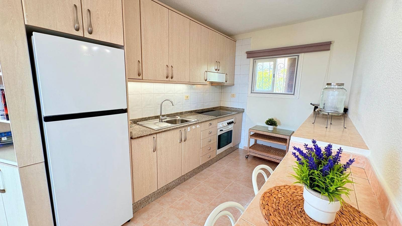 2 slaapkamer Bungalow te huur in San Bartolome de Tirajana met zwembad - € 1.900 (Ref: 6994251)