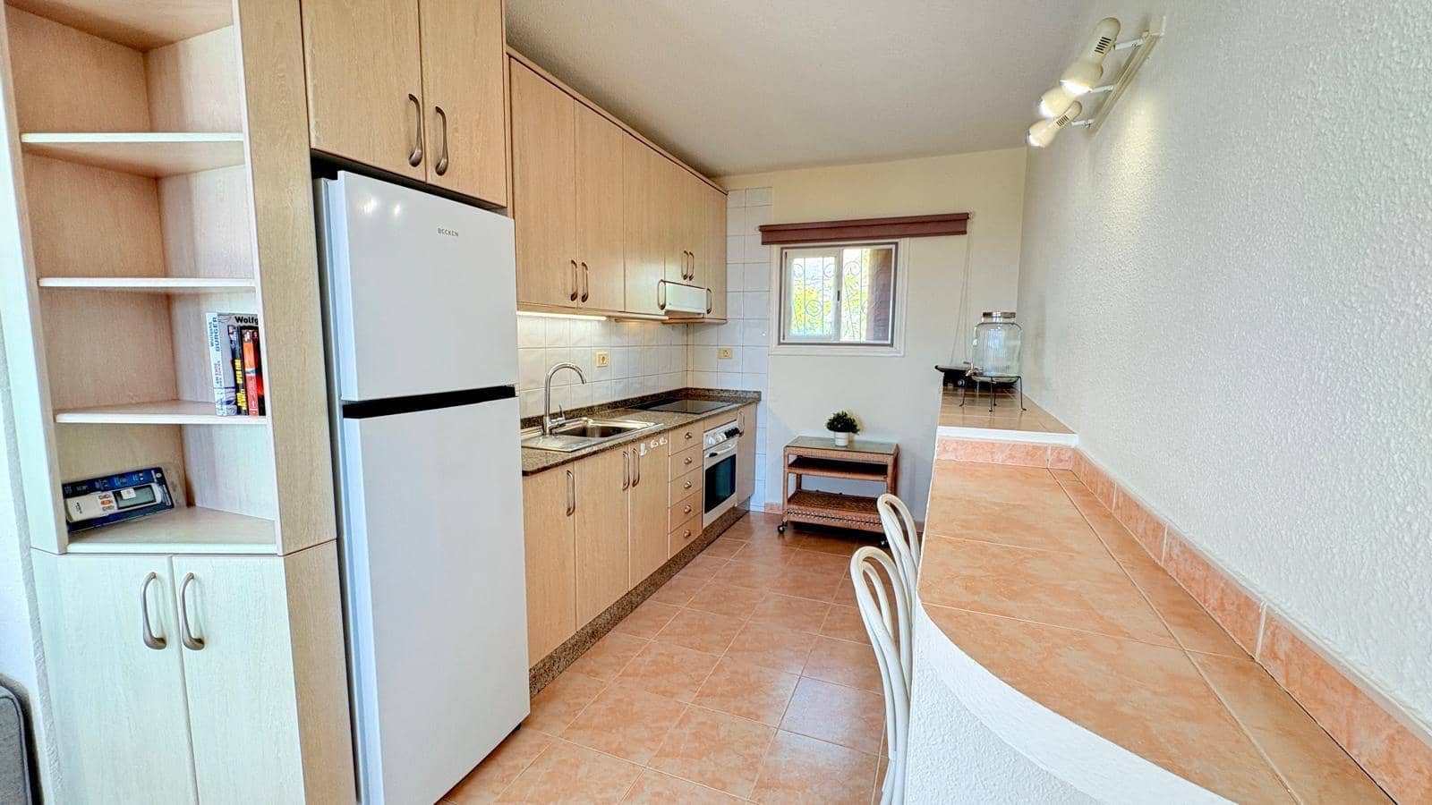 2 slaapkamer Bungalow te huur in San Bartolome de Tirajana met zwembad - € 1.900 (Ref: 6994251)