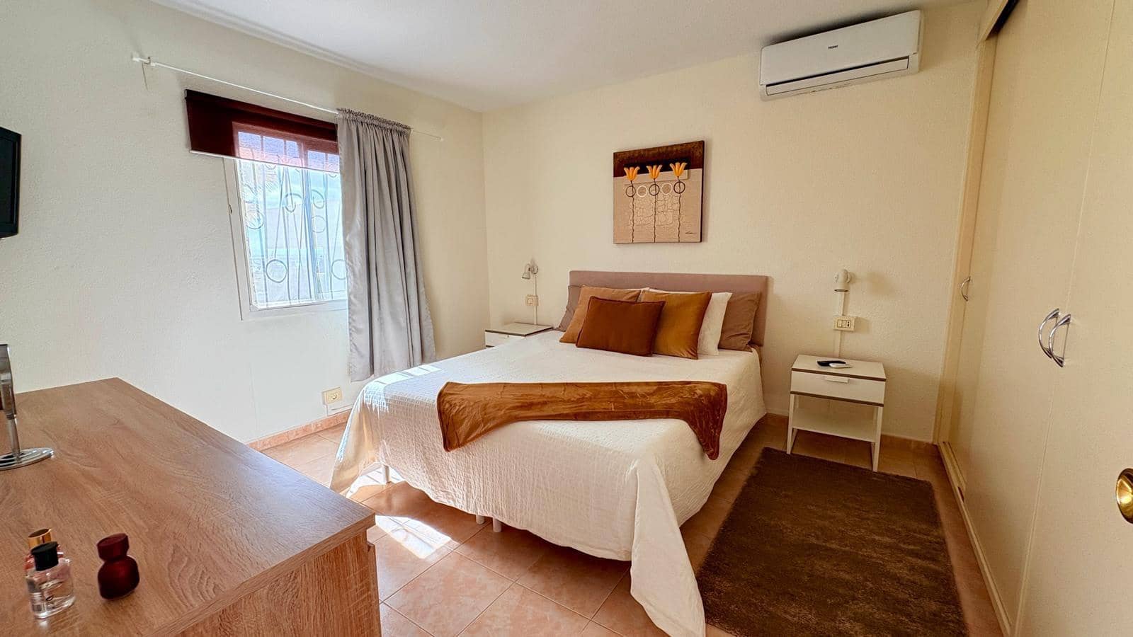 2 slaapkamer Bungalow te huur in San Bartolome de Tirajana met zwembad - € 1.900 (Ref: 6994251)