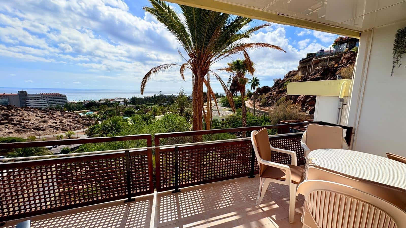 2 slaapkamer Bungalow te huur in San Bartolome de Tirajana met zwembad - € 1.900 (Ref: 6994251)