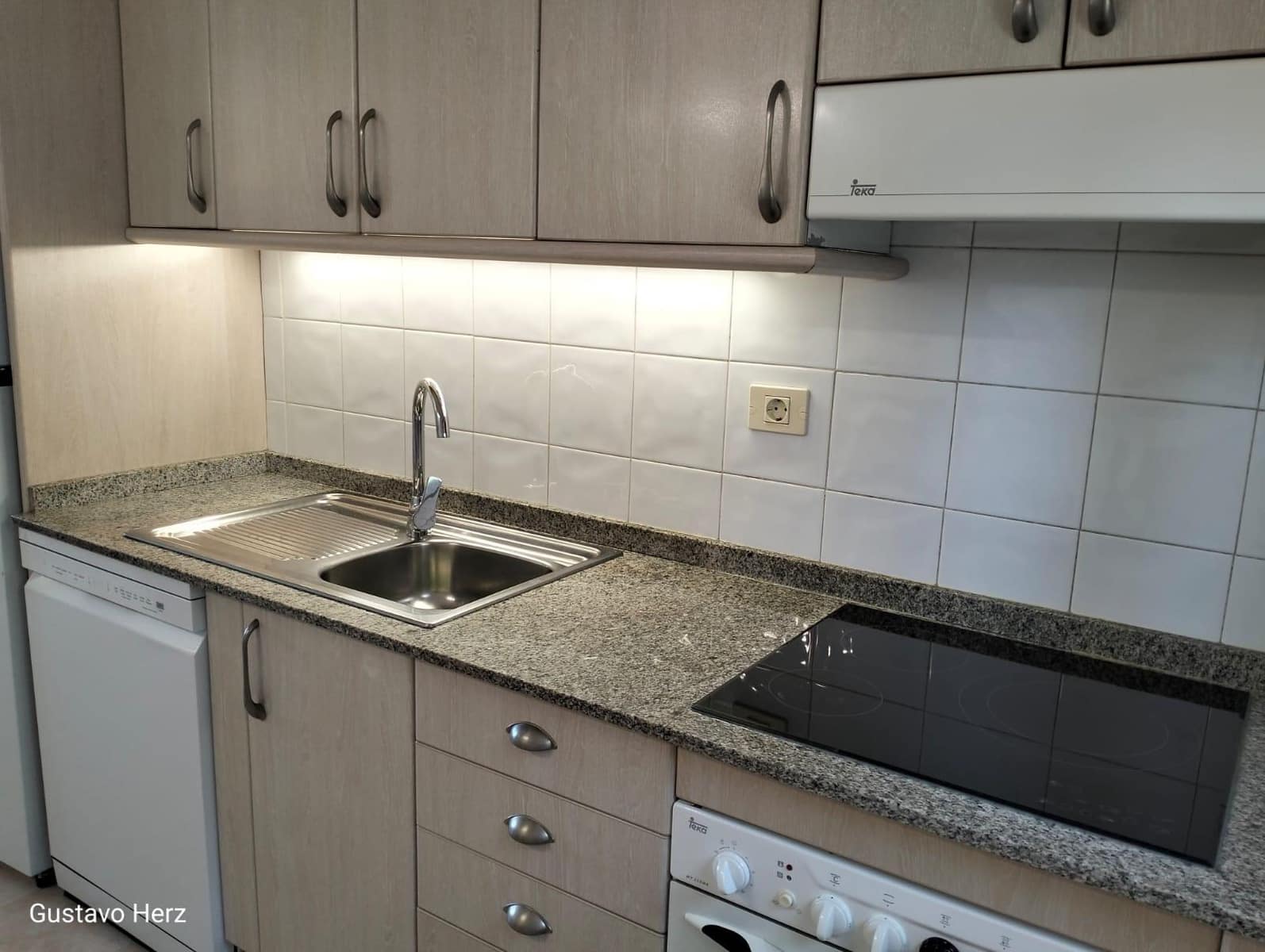 2 slaapkamer Bungalow te huur in San Bartolome de Tirajana met zwembad - € 1.900 (Ref: 6994251)
