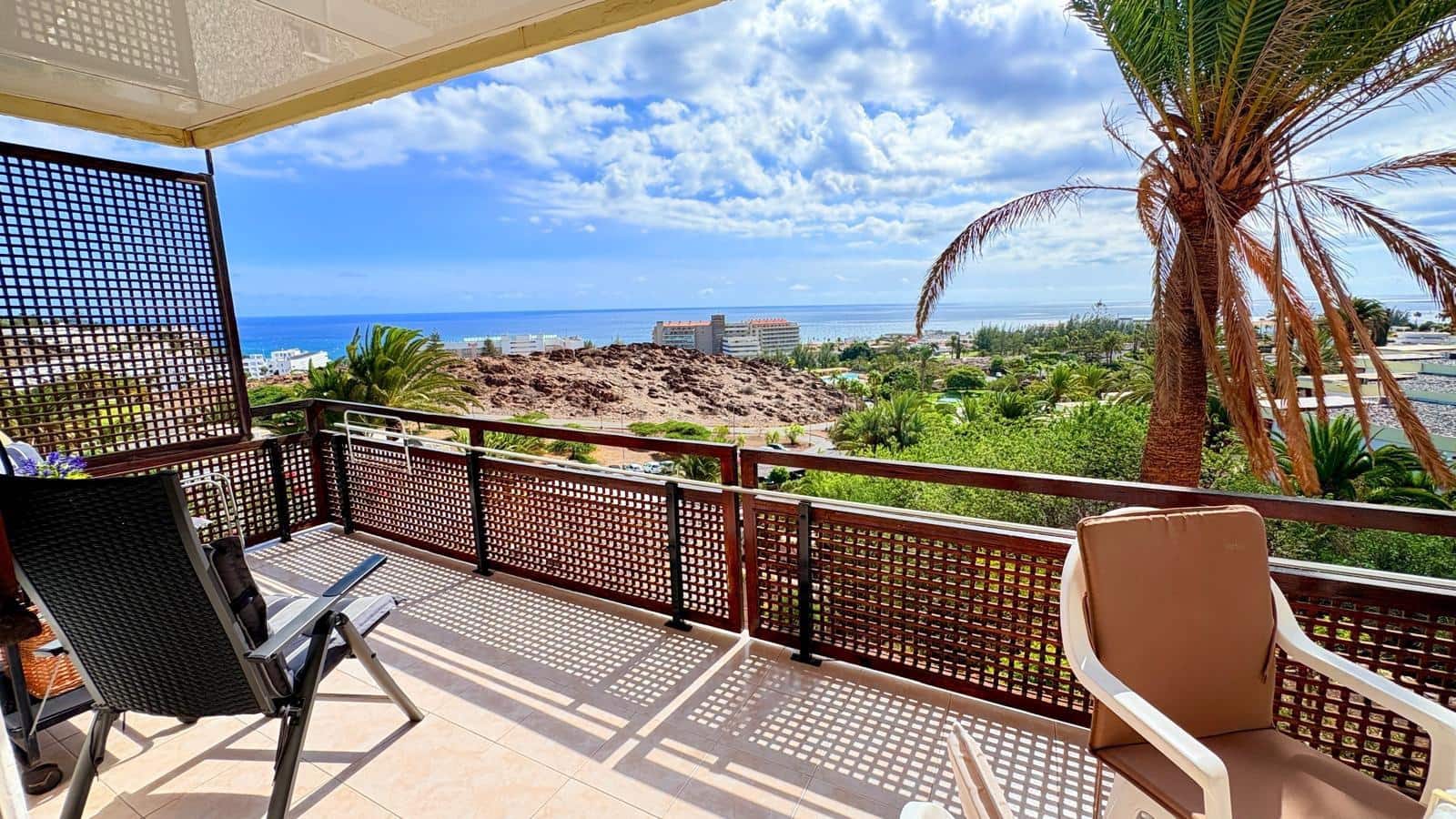 2 slaapkamer Bungalow te huur in San Bartolome de Tirajana met zwembad - € 1.900 (Ref: 6994251)